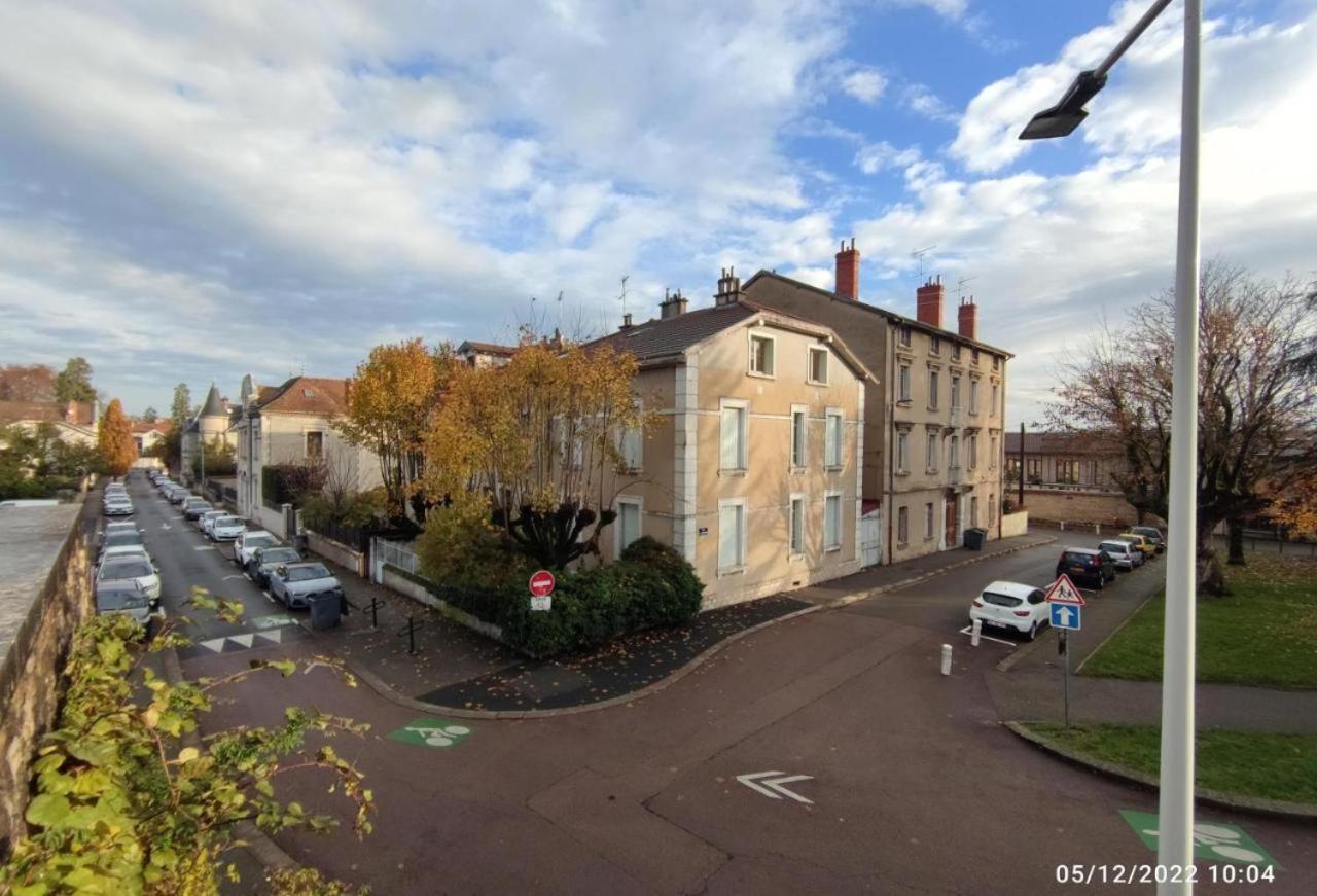 Ferienwohnung Au Pied De La Basilique Bourg-en-Bresse Exterior foto